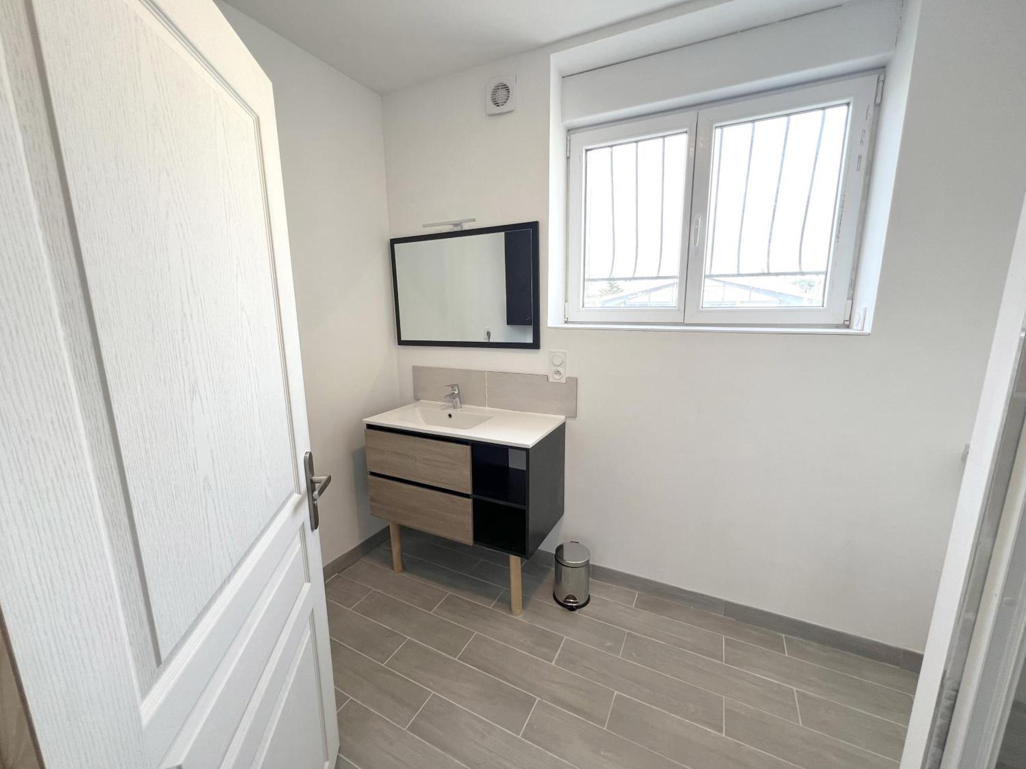 178B - Appartement T2 Tout Confort - Wifi Netflix Le Gond-Pontouvre 외부 사진